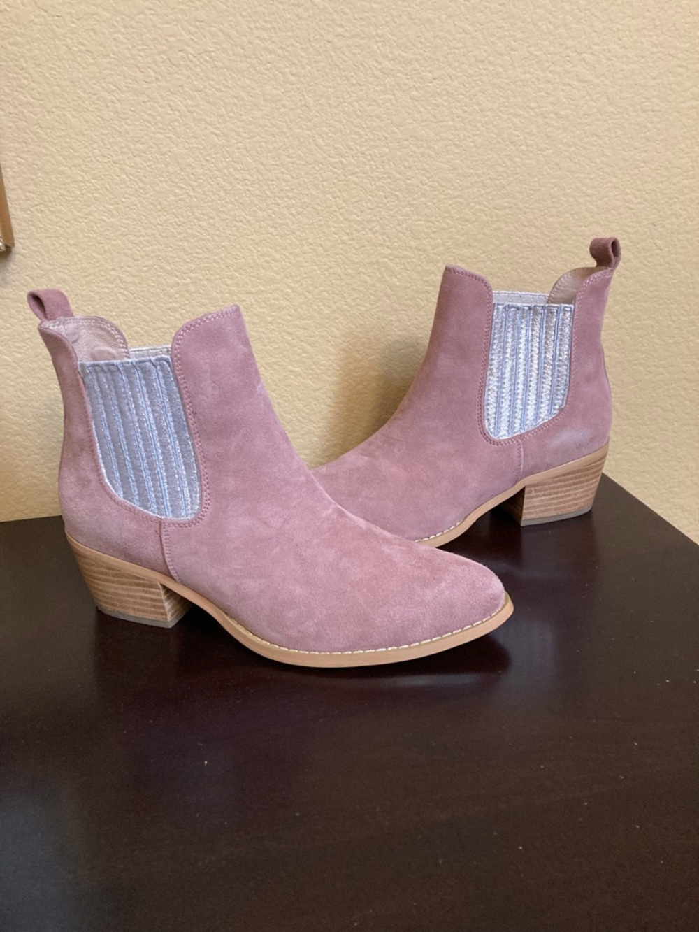 Gorgeous Anthropologie Suede Boots